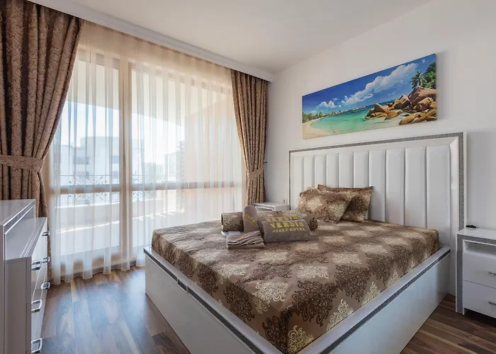 מלון דירות Boutique Versis 5*