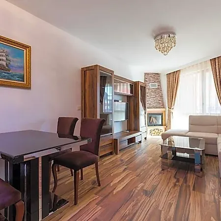 Boutique Versis Lägenhetshotell Slăntjev Brjag