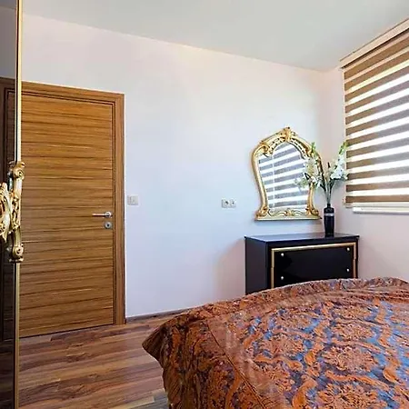 فيرسيس الفندقية البوتيكية 5*