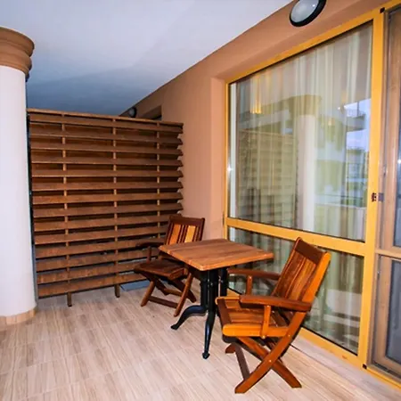 Boutique Versis Apartmanhotel 5*