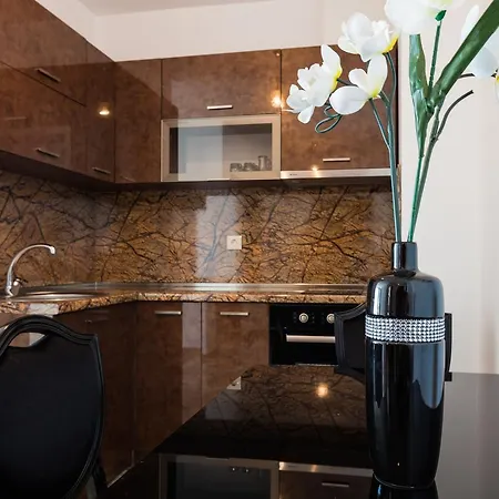 Boutique Versis 아파트호텔 써니비치