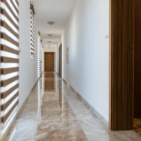 Апартхотел Boutique Versis 5*